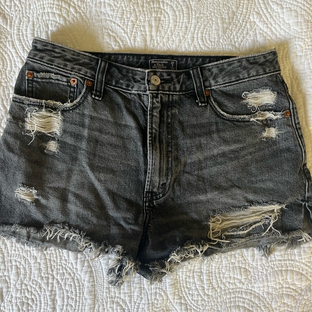 Black Abercrombie shorts
